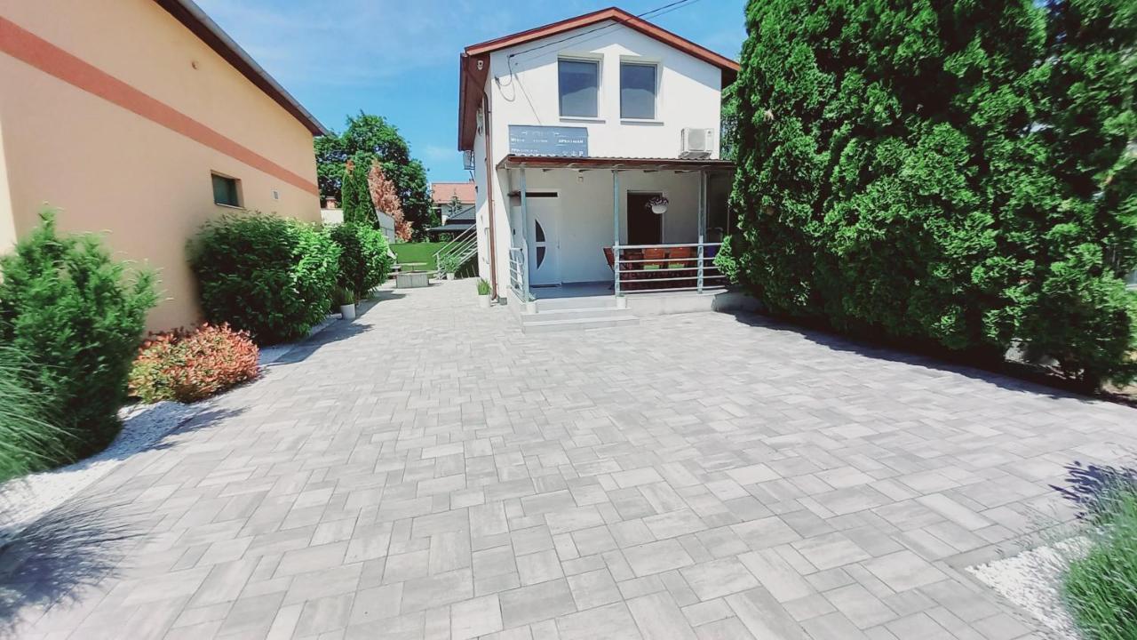 White Stone Apartman Hajdúszoboszló المظهر الخارجي الصورة