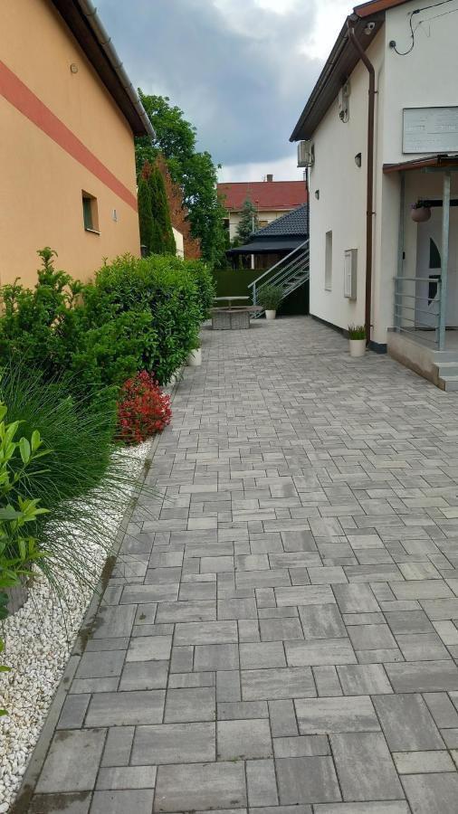 White Stone Apartman Hajdúszoboszló المظهر الخارجي الصورة